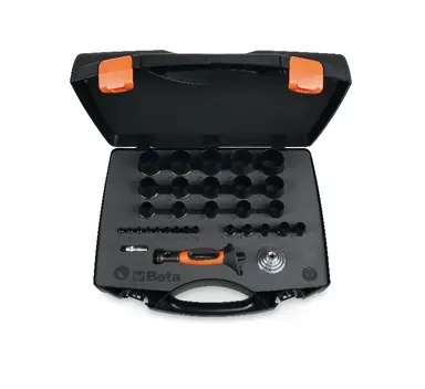 1105C/32T-JUEGO 29 SACABOCADOS Y 3 