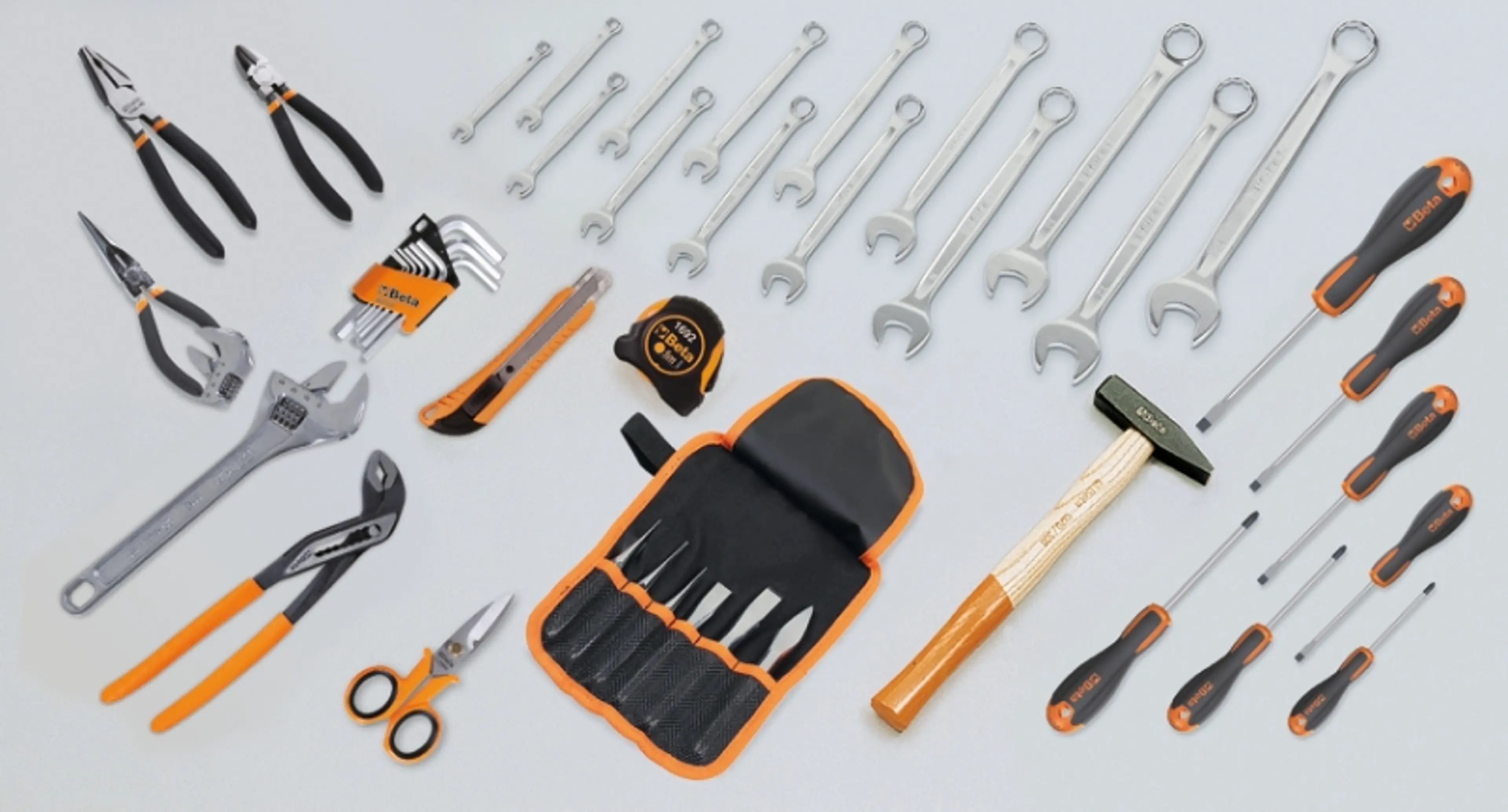 5915VU/1-SURTIDO DE 45 HERRAMIENTAS